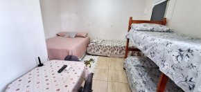 KITNET S1 em TORRES-RS - Na mais bela praia Gaúcha - Cozinha - Banheiro - Ar condicionado - TV e Wi-Fi - Estacionamento - Anfitriã Superhost no BnB